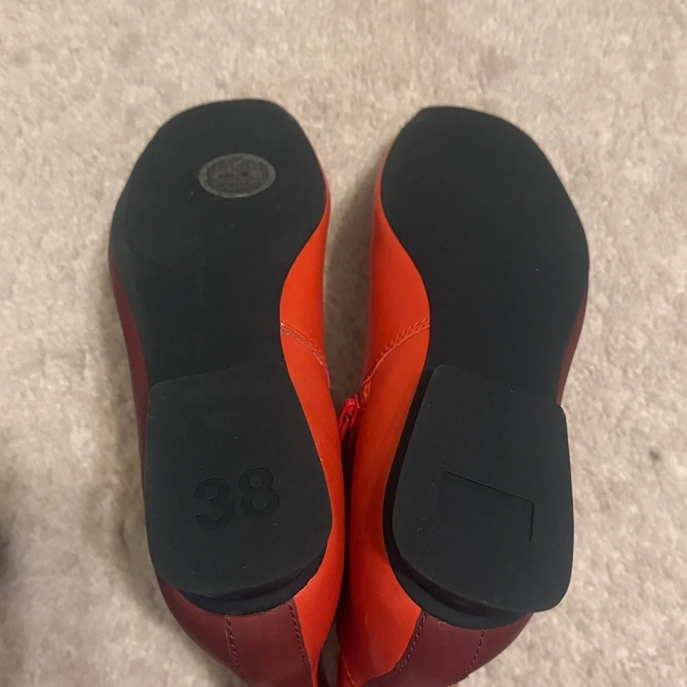 Camper TWINS Red and Burgundy Leather Ankle Boots - Picture 5 of 8